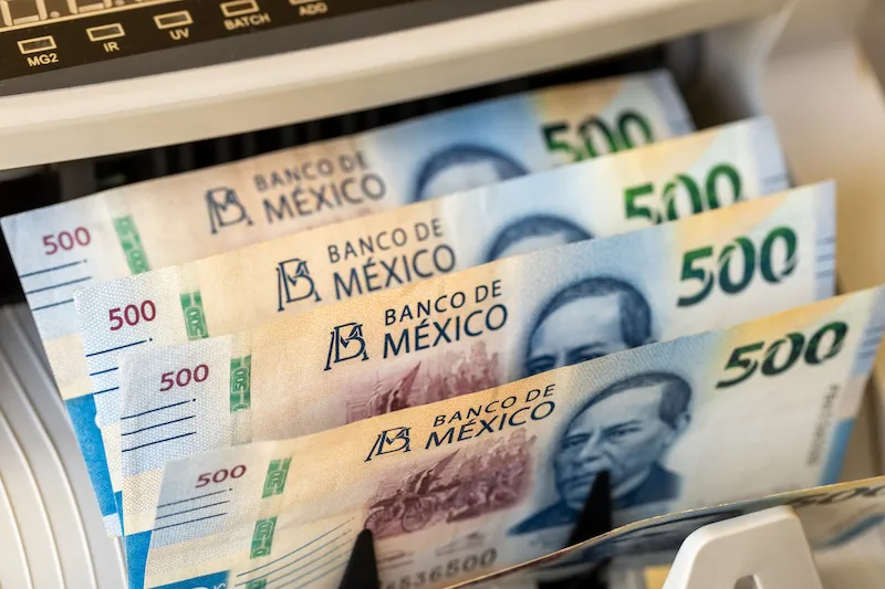 México enfrenta trabas regulatorias que frenan inversiones clave, revela estudio