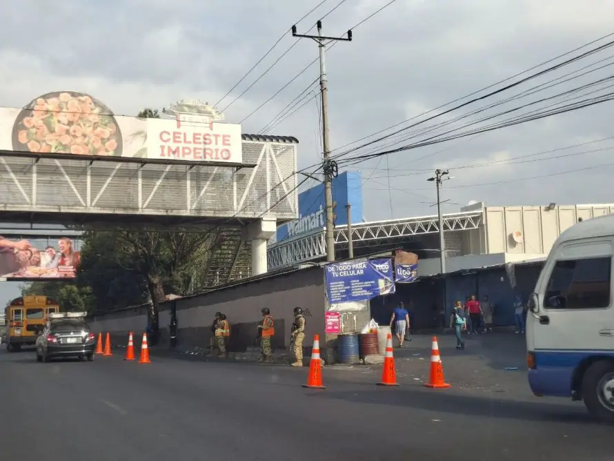 Reportan despliegue policial en accesos a San Salvador por marcha del 1 de Mayo