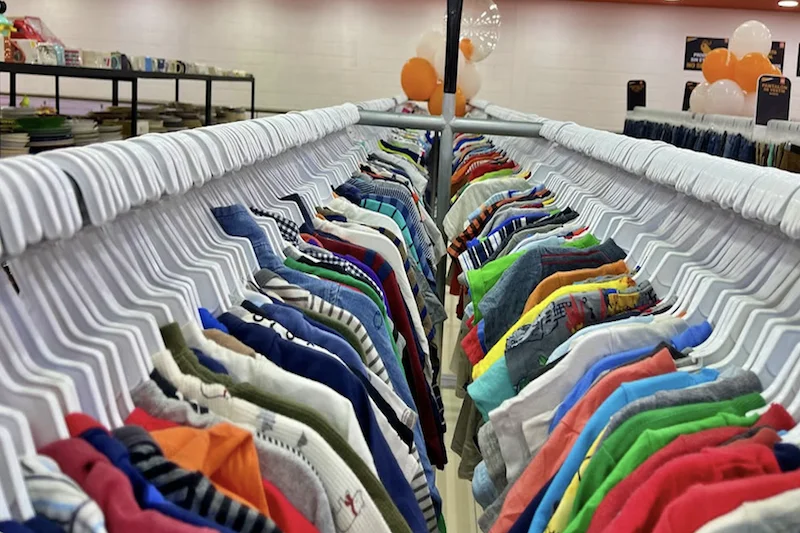 Hasta el 99% de la ropa usada que se vende en El Salvador viene de EEUU