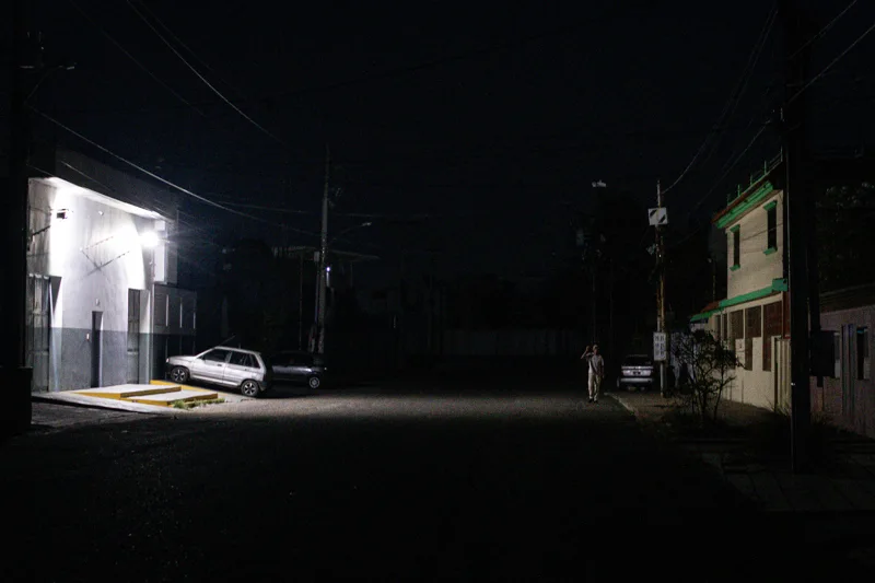 Racionamientos, la pesadilla en una Venezuela que urge recuperar su red eléctrica