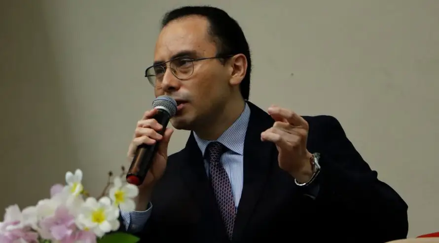 Ingeniero salvadoreño alcanza máximo nivel científico de CONACYT