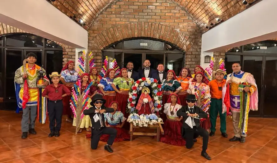 El XXVII Banquete del Amor se revistió con música y colores de Panchimalco