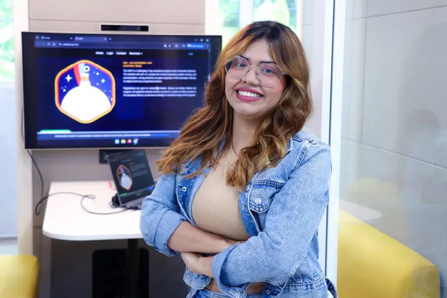Estudiante de la UES asistirá a entrenamiento del programa aeroespacial de la NASA
