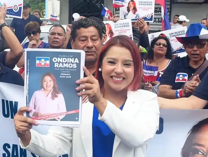 Se inscribe excandidata a diputada Ondina Ramos como aspirante a alcaldesa de San Salvador Centro por Arena