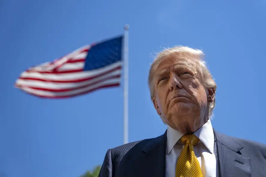 Trump abandona entrevista tras ser cuestionado sobre acusaciones de fraude electoral