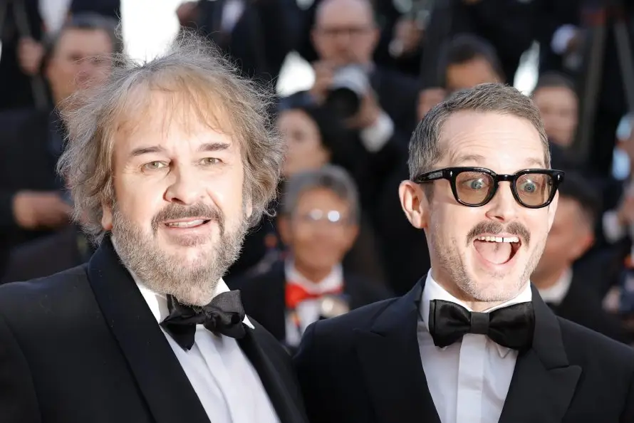 Peter Jackson, Frodo y una espectacular Joan Collins en la alfombra de Cannes