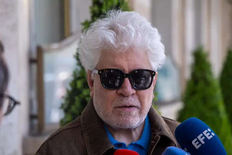 Almodóvar contra los Oscar por ignorar la guerra y las críticas contra Trump
