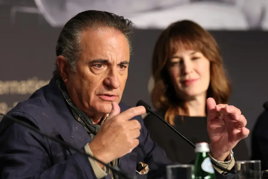 Andy García es un detective de los años 40 en la era de TikTok, en "Diamond"