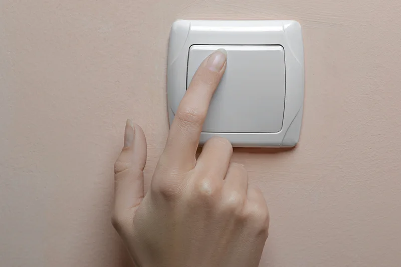 ¿Cómo ahorrar energía eléctrica durante días calurosos?