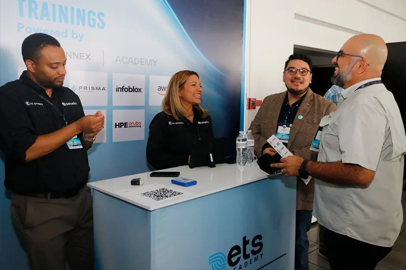 Empresarios analizan riesgos y oportunidades digitales en la ets Summit 2026