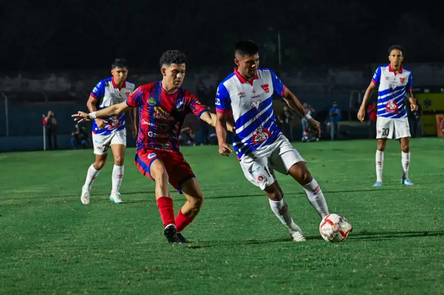 FAS sobrevive al drama de los penales y deja fuera a Cacahuatique en cuartos