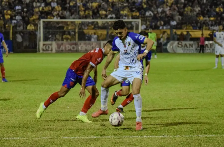 Limeño golpea primero y vence 1-0 a FAS en semifinales de ida del Clausura 2026
