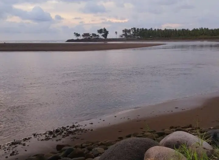 Marina Nacional recupera cadáver en bocana de Garita Palmera, en Ahuachapán
