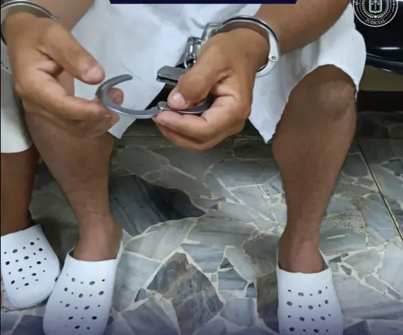 Hombre que acosaba por medio de WhatsApp a una mujer en Santa Ana, seguirá detenido