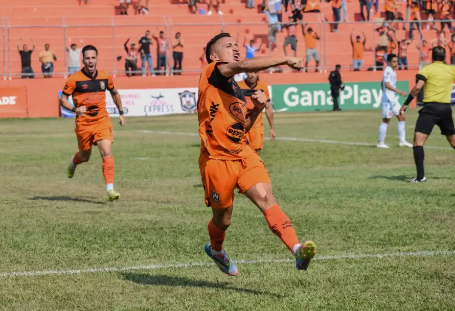 Águila se impone 2-1 a Alianza y toma ventaja en su serie de cuartos de final