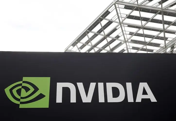 Nvidia y Corning acuerdan inversión para producción de fibra óptica para la IA en EE.UU.