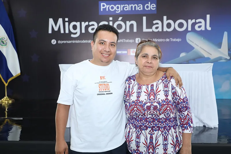 Ministerio de Trabajo anuncia salida de nuevo grupo de salvadoreños con visa temporal hacia Canadá