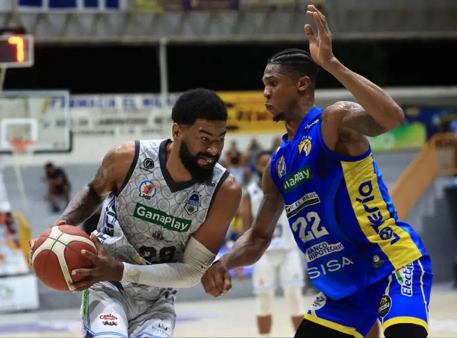 Metapán se adelanta en la final tras vencer a Lobos en un cerrado duelo