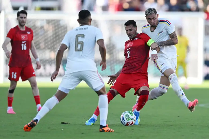 Turquía vence a Venezuela y gana confianza para su regreso a un Mundial