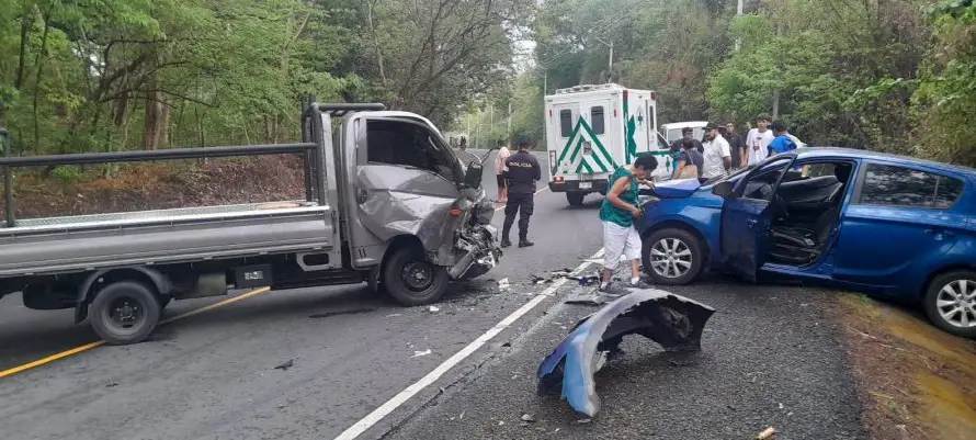 Seis personas resultan lesionadas tras accidente de tránsito en Chiltiupán, La Libertad