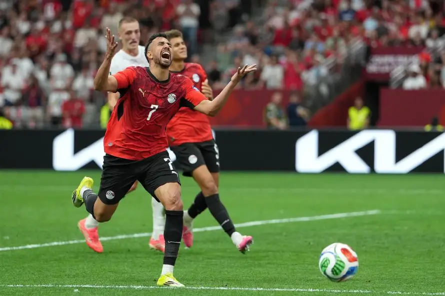 Egipto se estrena por fin con remontada a Nueva Zelanda