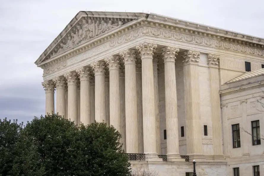 Tribunal Supremo de EEUU permite a Alabama usar el mapa electoral favorable a republicanos