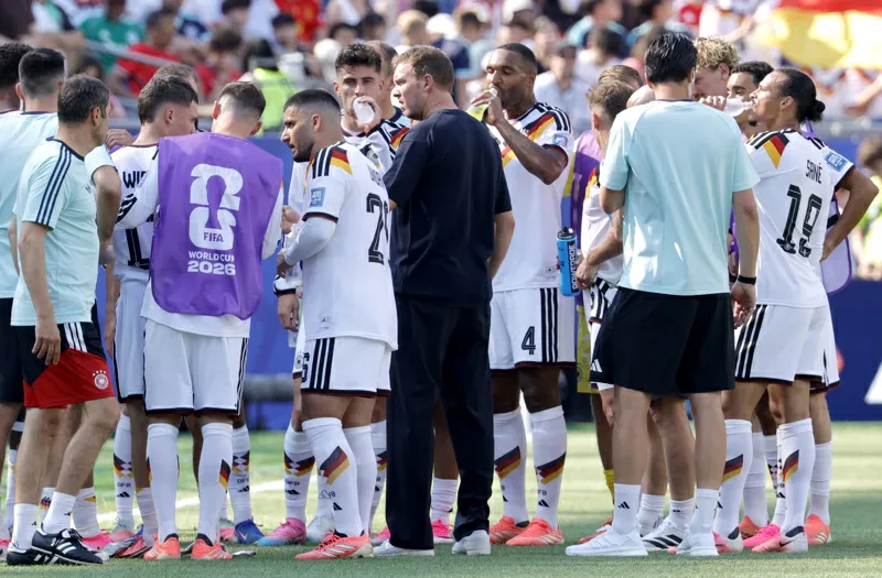 La FIFA defiende pausas de hidratación pese a críticas en el Mundial