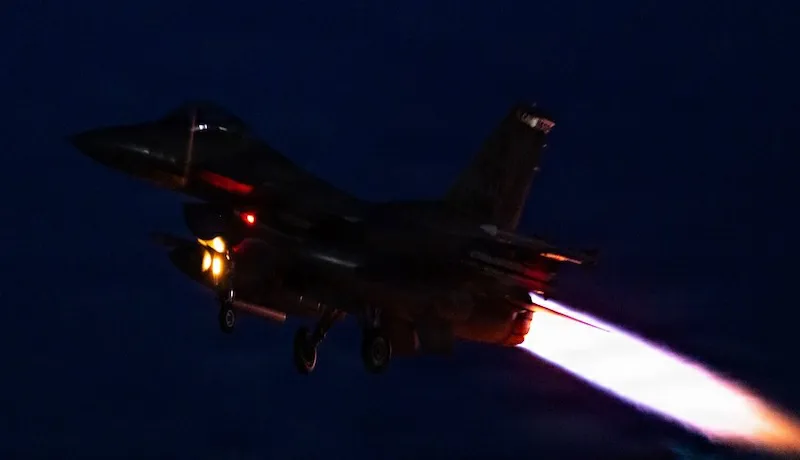 EE.UU. golpea sistemas de vigilancia y defensa aérea de Irán durante su último ataque