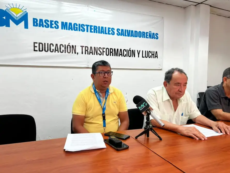 Bases Magisteriales denuncia y condena nuevos despidos de docentes bajo la figura de supresión de plazas