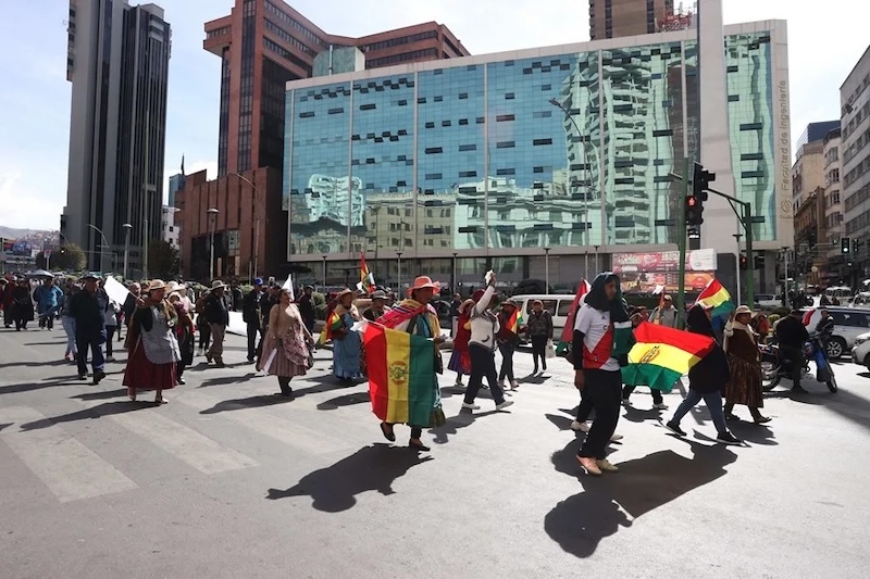 Bolivia despliega fuerzas militares tras decretar estado de excepción