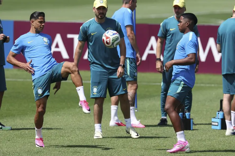 Familiares, banderas o inspiración: así personalizan los futbolistas sus botas del Mundial