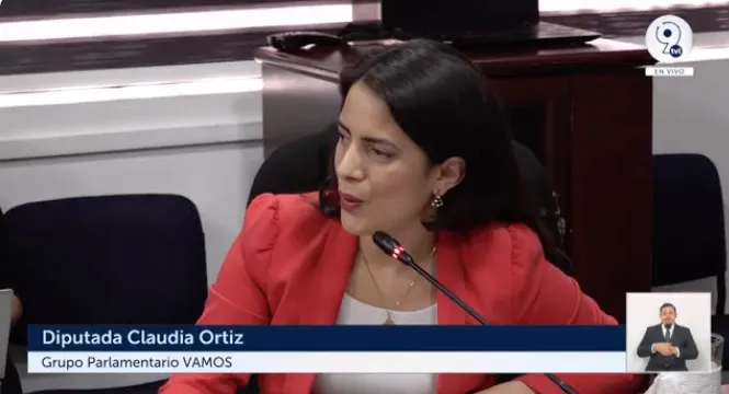 Claudia Ortiz ve posible conflicto de interés con traslado de funciones de regulador a la Dirección de Energía