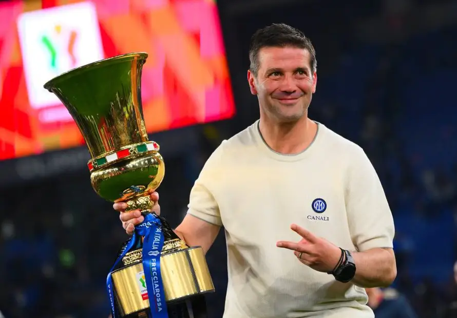 Inter de Milán extiende el contrato del entrenador Cristian Chivu hasta 2028