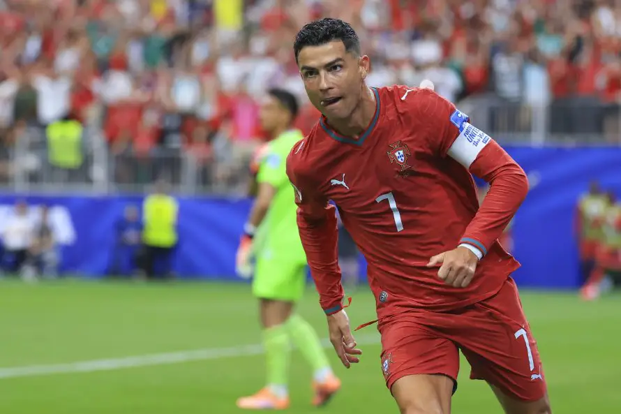 Cristiano Ronaldo firma un doblete en la victoria 5-0 de Portugal sobre Uzbekistán