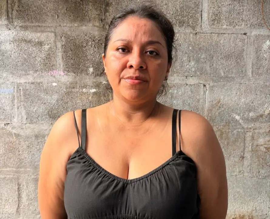 Capturan a mujer acusada de agredir sexualmente a menores y grabar material de abuso sexual infantil en San Miguel