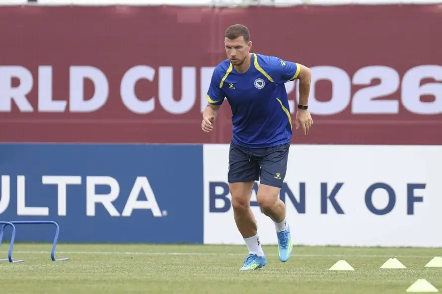 Bosnia regresa al Mundial y enfrenta a Canadá con la esperanza en el veterano Edin Dzeko