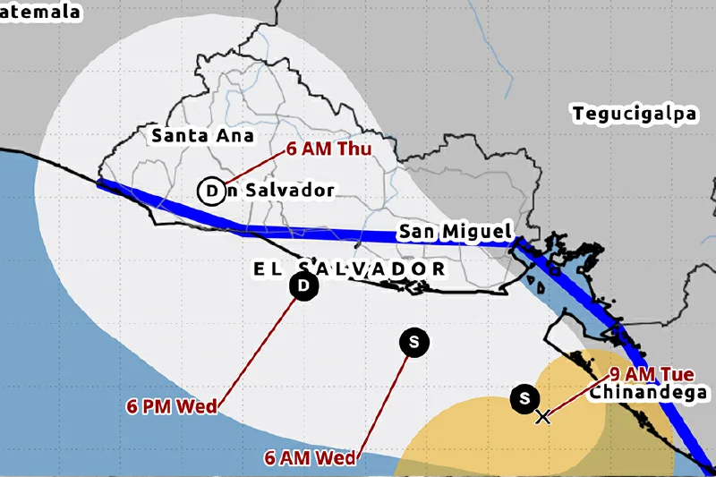 Cristina se mantiene casi estacionaria frente a Centroamérica y prolonga amenaza de lluvias hasta el jueves