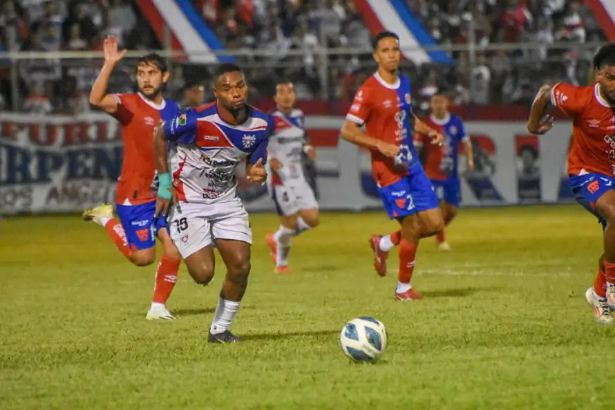 Primera División oficializa la Supercopa entre FAS y Firpo