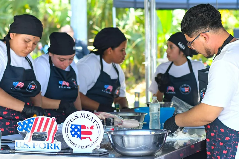 50 jóvenes fortalecen su formación culinaria con especialistas estadounidenses