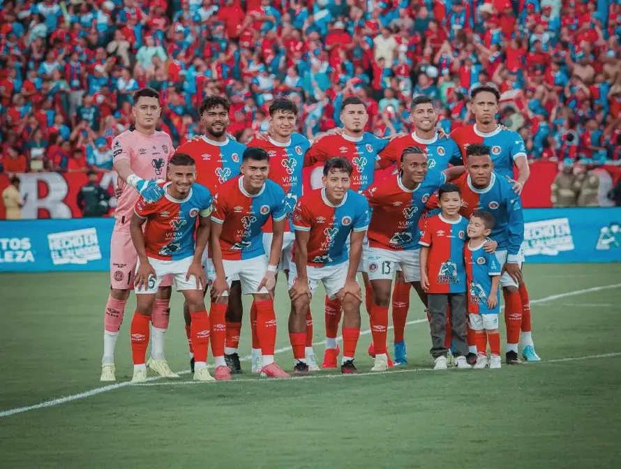FAS anuncia cinco bajas en su plantel para el Apertura 2026