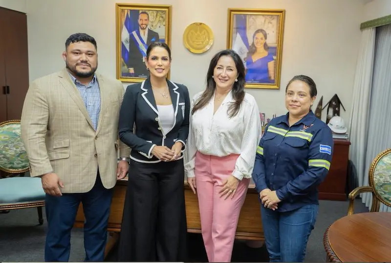 Embajadora Mayorga y ministra de Vivienda en pláticas con empresa 7 Fold sobre proyectos de vivienda social en El Salvador