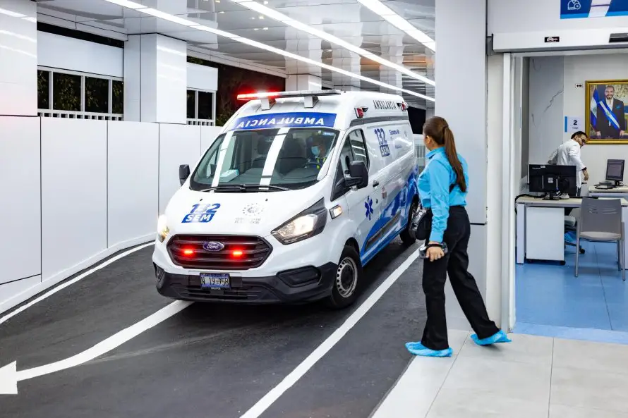 Vicepresidente Ulloa afirma que inauguración del Hospital Rosales simboliza la transformación del país