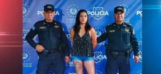 Capturan a mujer acusada de lesionar a hombre con un envase de cerveza