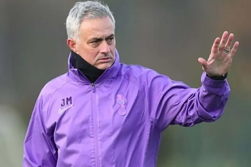 El Real Madrid pagaría $17.1 millones al Benfica por Mourinho