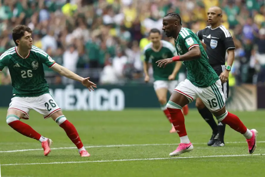 Las pausas de hidratación acercan el Mundial al 'showbiz' de EEUU pero indignan a los fans