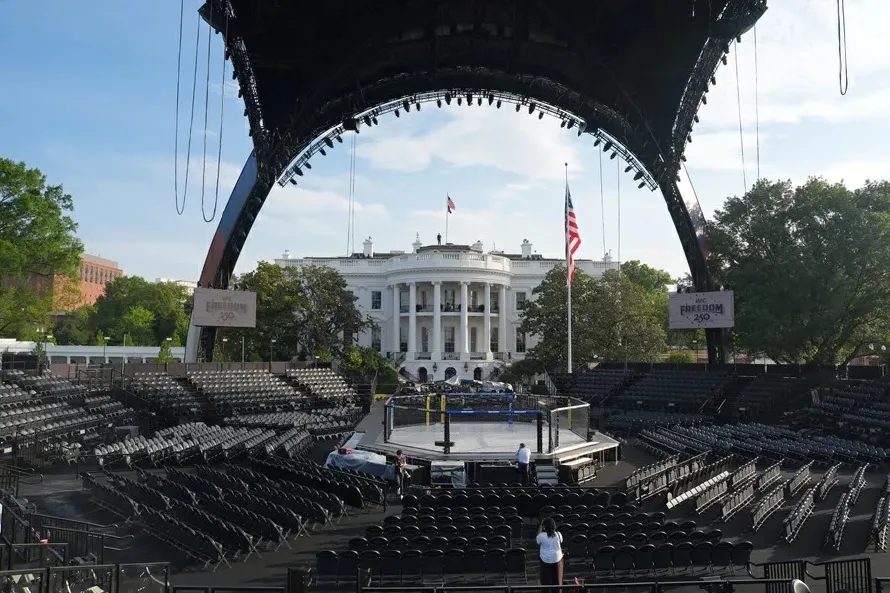 Trump celebra sus 80 años con una pelea histórica de artes marciales mixtas en la Casa Blanca