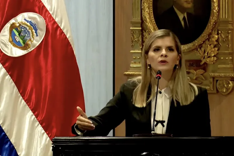La presidenta de Costa Rica propone endurecer leyes contra el crimen y el "ocio" carcelario