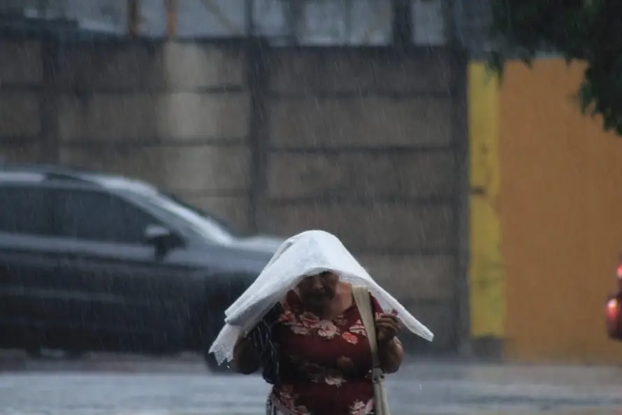 Medio Ambiente prevé lluvias generalizadas tipo temporal para la noche del lunes por baja presión