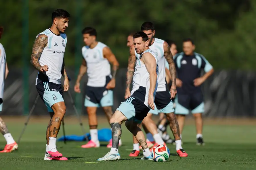 Argentina busca cerrar fase de grupos con paso perfecto ante Jordania