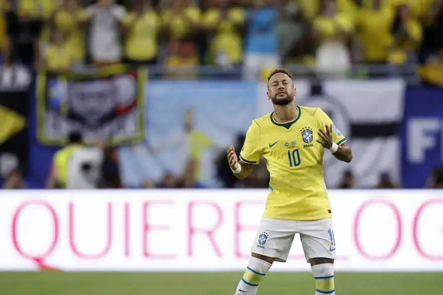 Neymar, 1,000 días en el desierto hasta igualar a Pelé en Mundiales